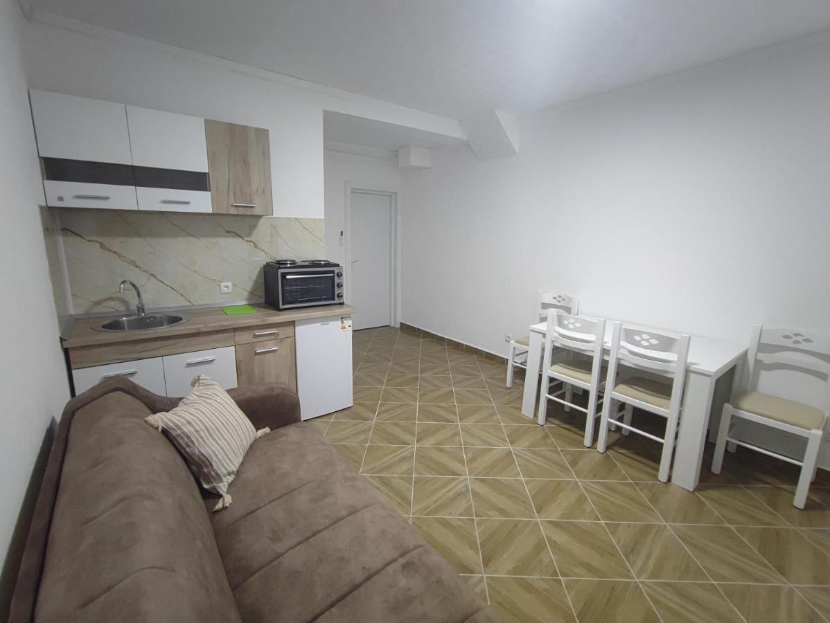 Hidden Villa Apartments โกตอร์ ภายนอก รูปภาพ