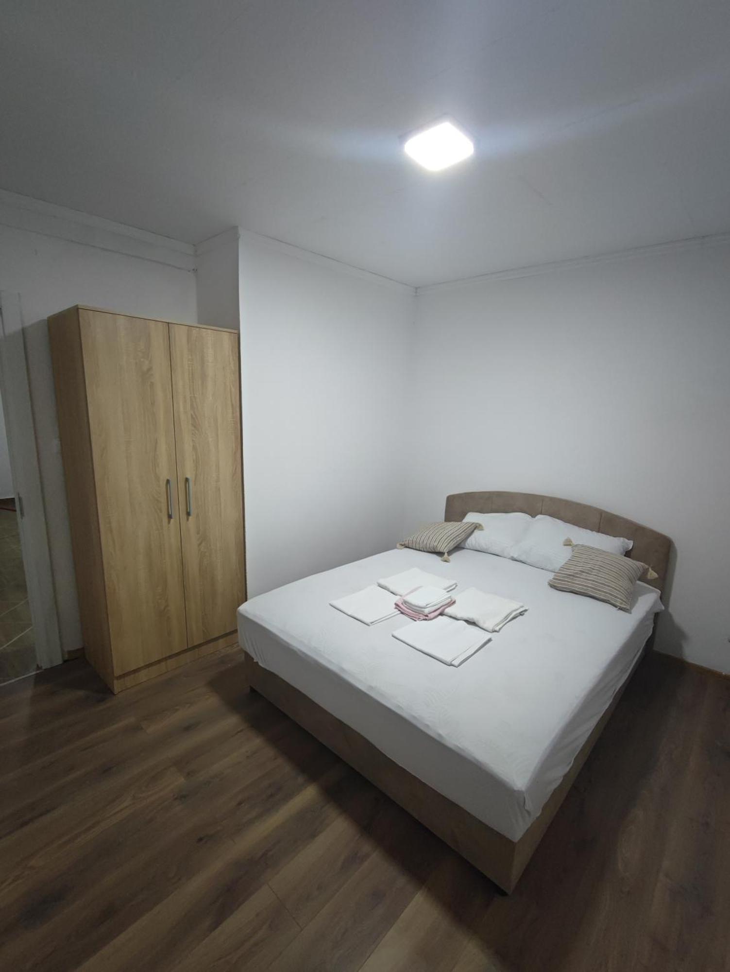Hidden Villa Apartments โกตอร์ ภายนอก รูปภาพ