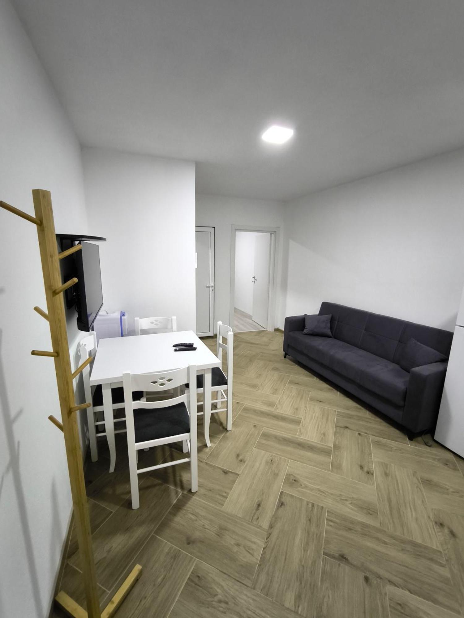 Hidden Villa Apartments โกตอร์ ภายนอก รูปภาพ